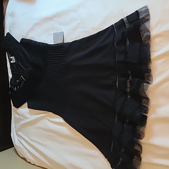 Tadashi Shoji Dresses & Skirts - NWT Tadashi Shoji Pintuck Jersey Portrait Cocktail Sz. M